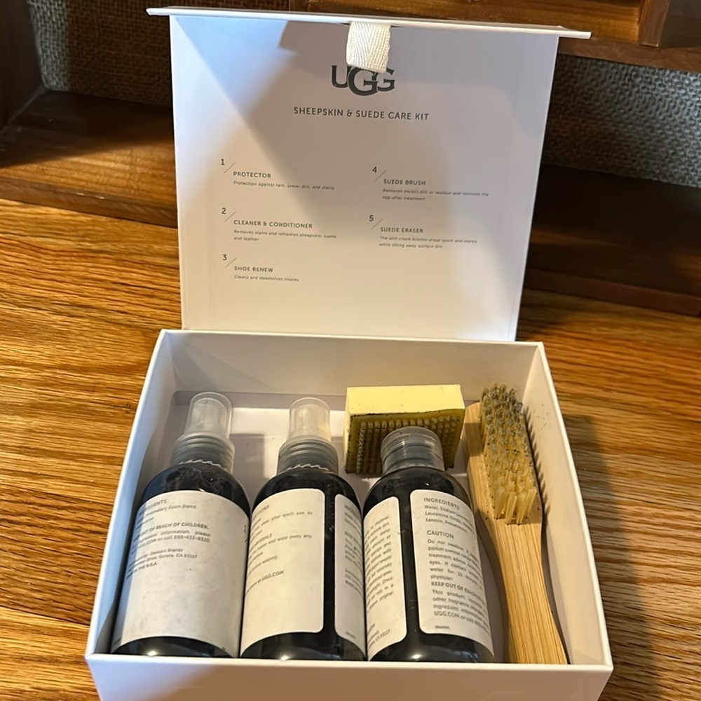 UGG sheepskin and suede care kit